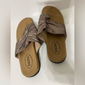 Taos Gift 2 Footwear Women's Slide Sandals - Bronze size 11